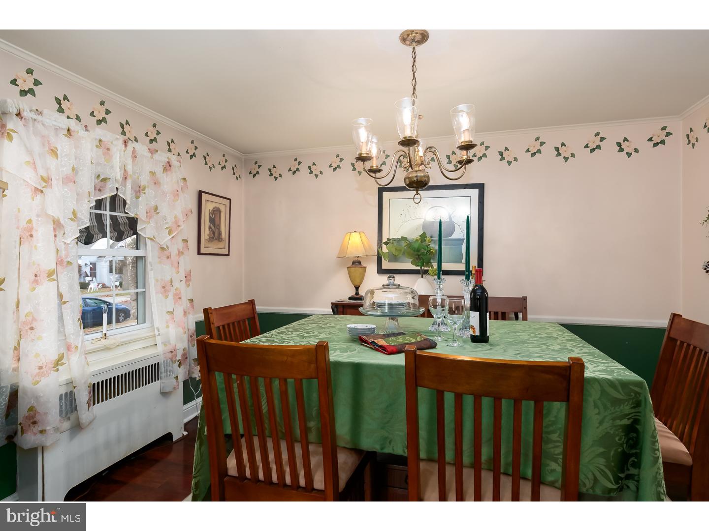710 Filbert Street Palmyra, NJ 08065 - Photo 8 of 23 Dining Room