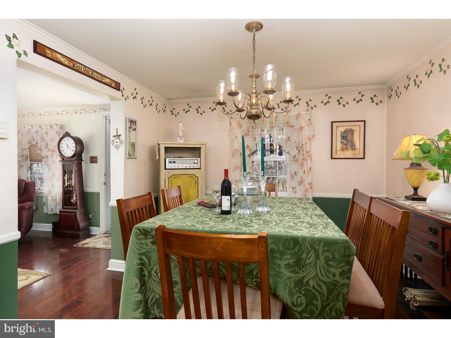 710 Filbert Street Palmyra, NJ 08065 - Photo 9 of 23 Dining Room