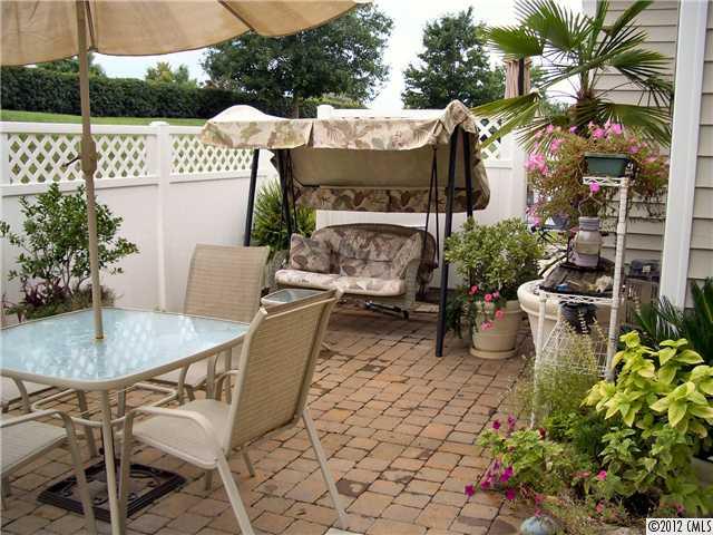 7513 Bluff Point Lane, Unit 81 Denver, NC 28037 - Photo 2 of 5