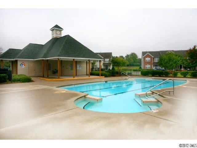 7513 Bluff Point Lane, Unit 81 Denver, NC 28037 - Photo 4 of 5