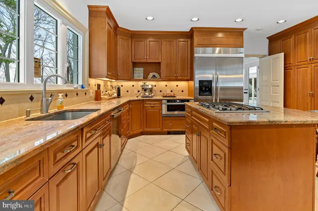 $1,224,900 | 7 Caveswood Lane, Owings Mills, MD 21117