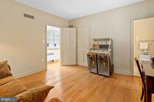 $1,224,900 | 7 Caveswood Lane, Owings Mills, MD 21117