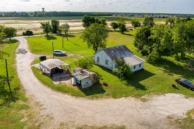 $1,135,000 | 6936 Love Road, Fulshear, TX 77441