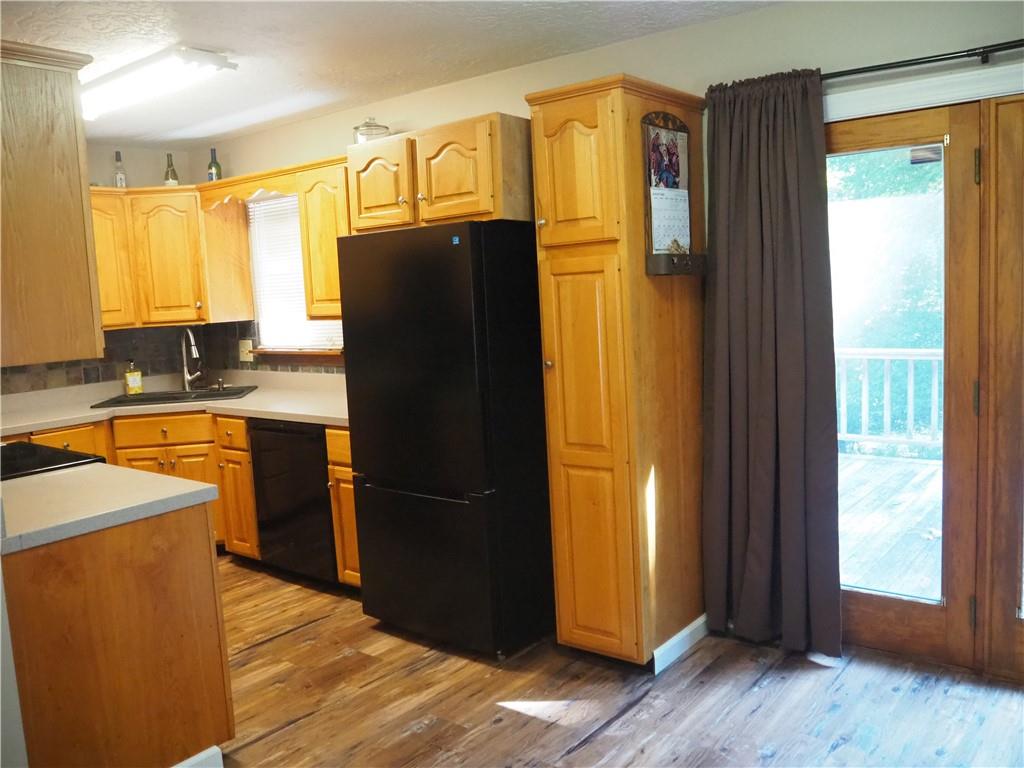 3008 Oneida Valley Road Hilliards, PA 16040 - Photo 6 of 16 Gallery Image 6