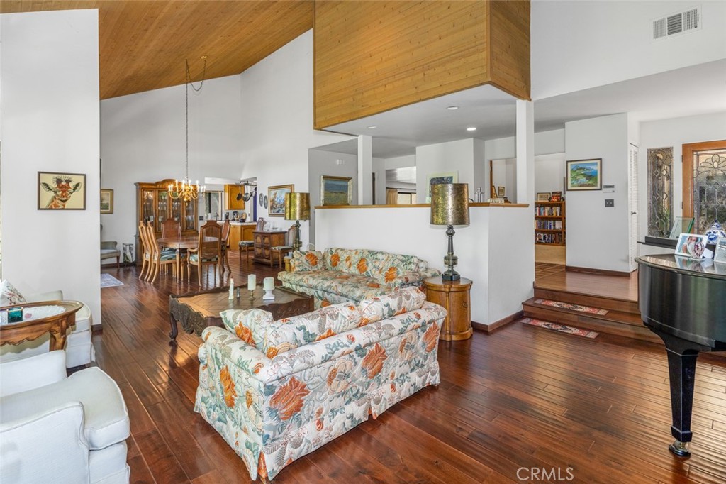 16307 Woodson View Road Poway, CA 92064 - Photo 11 of 62 Gallery Image 11