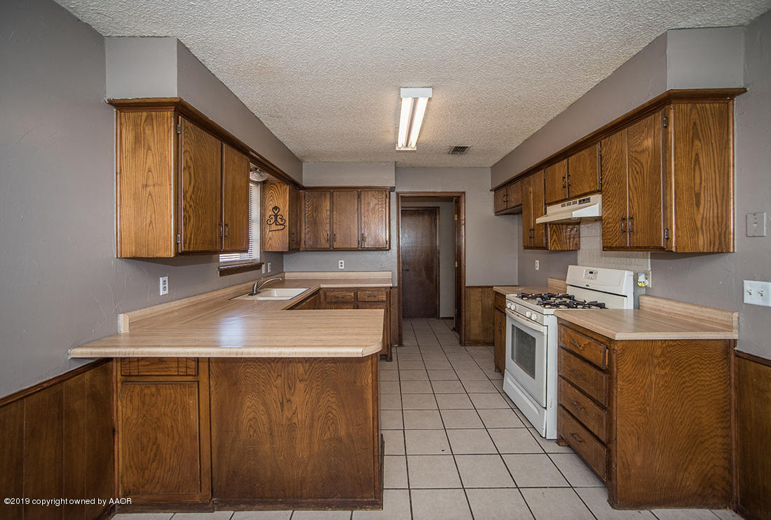 1132 Sugarloaf Drive Amarillo, TX 79110 - Photo 2 of 21 JKS_4501
