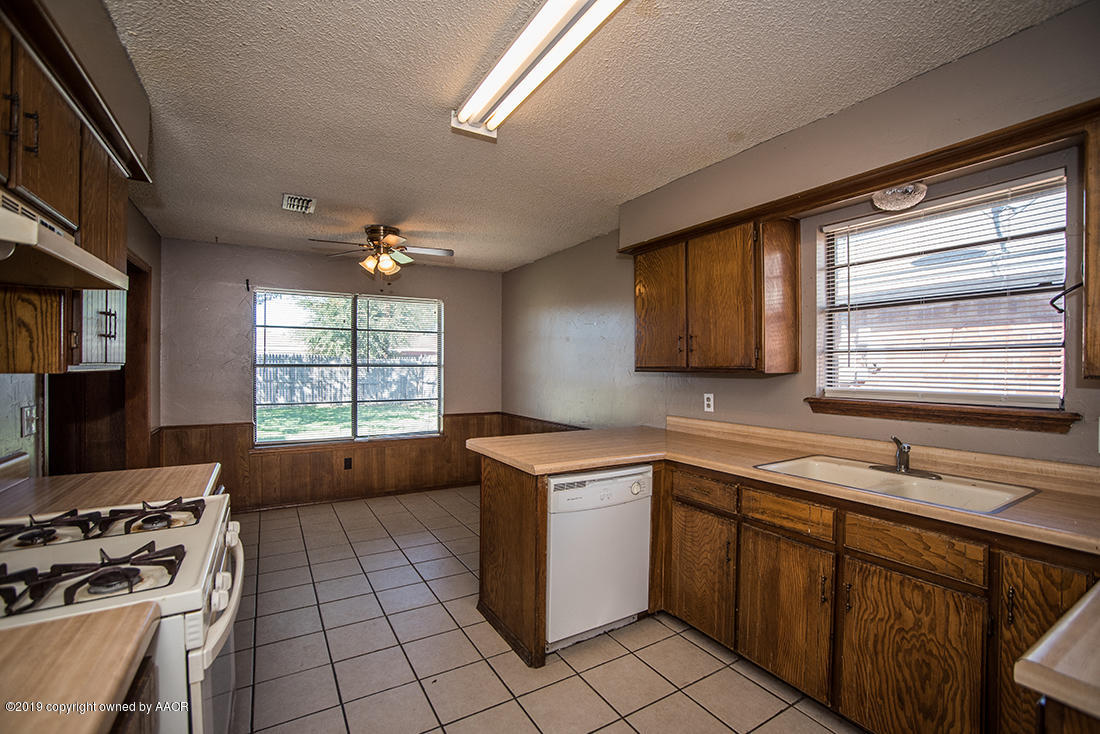 1132 Sugarloaf Drive Amarillo, TX 79110 - Photo 6 of 21 JKS_4506