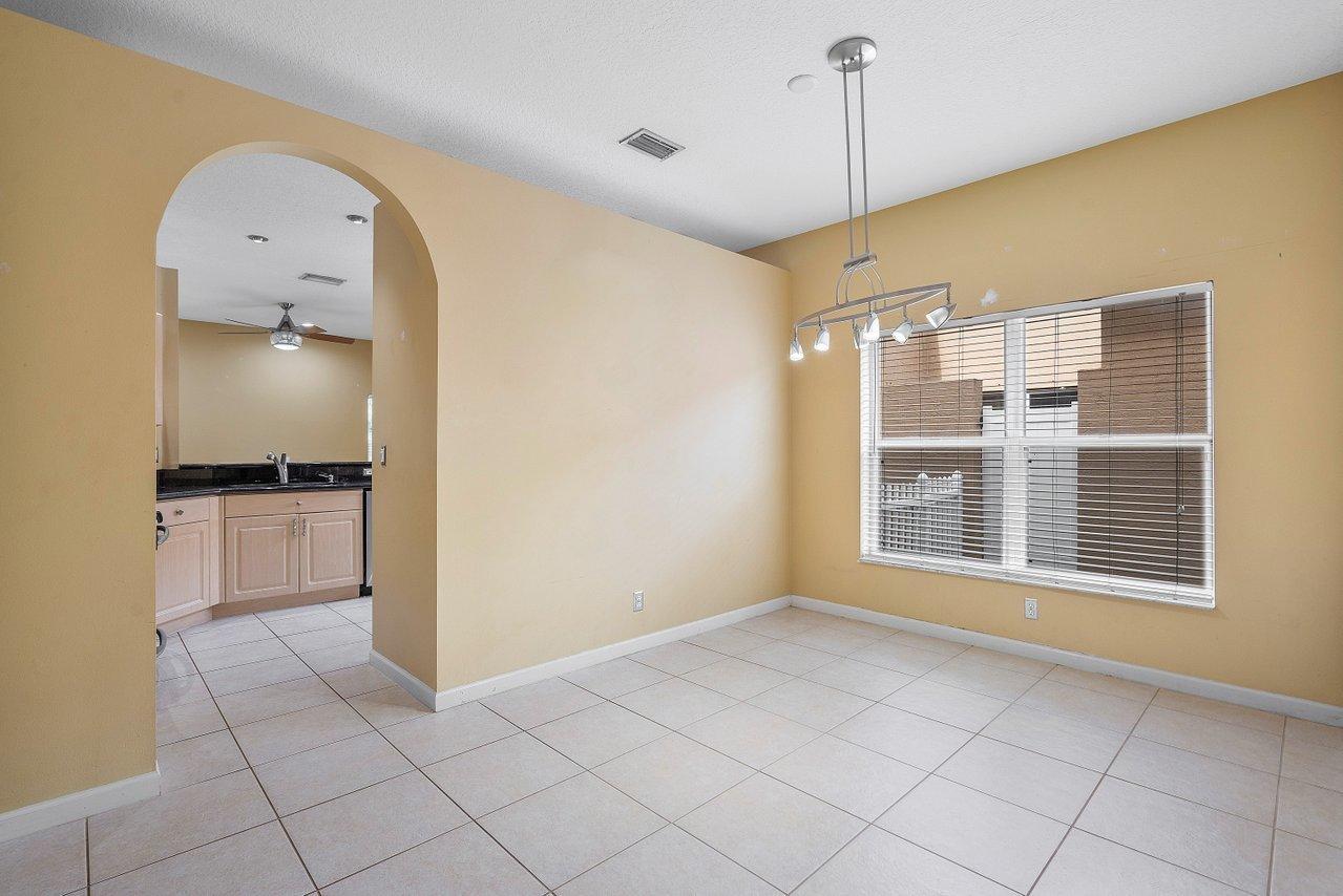 10057 Jockey Road Lake Worth, FL 33449 - Photo 14 of 43 014-10057JockeyRoad-LakeWorth-FL-33449-S