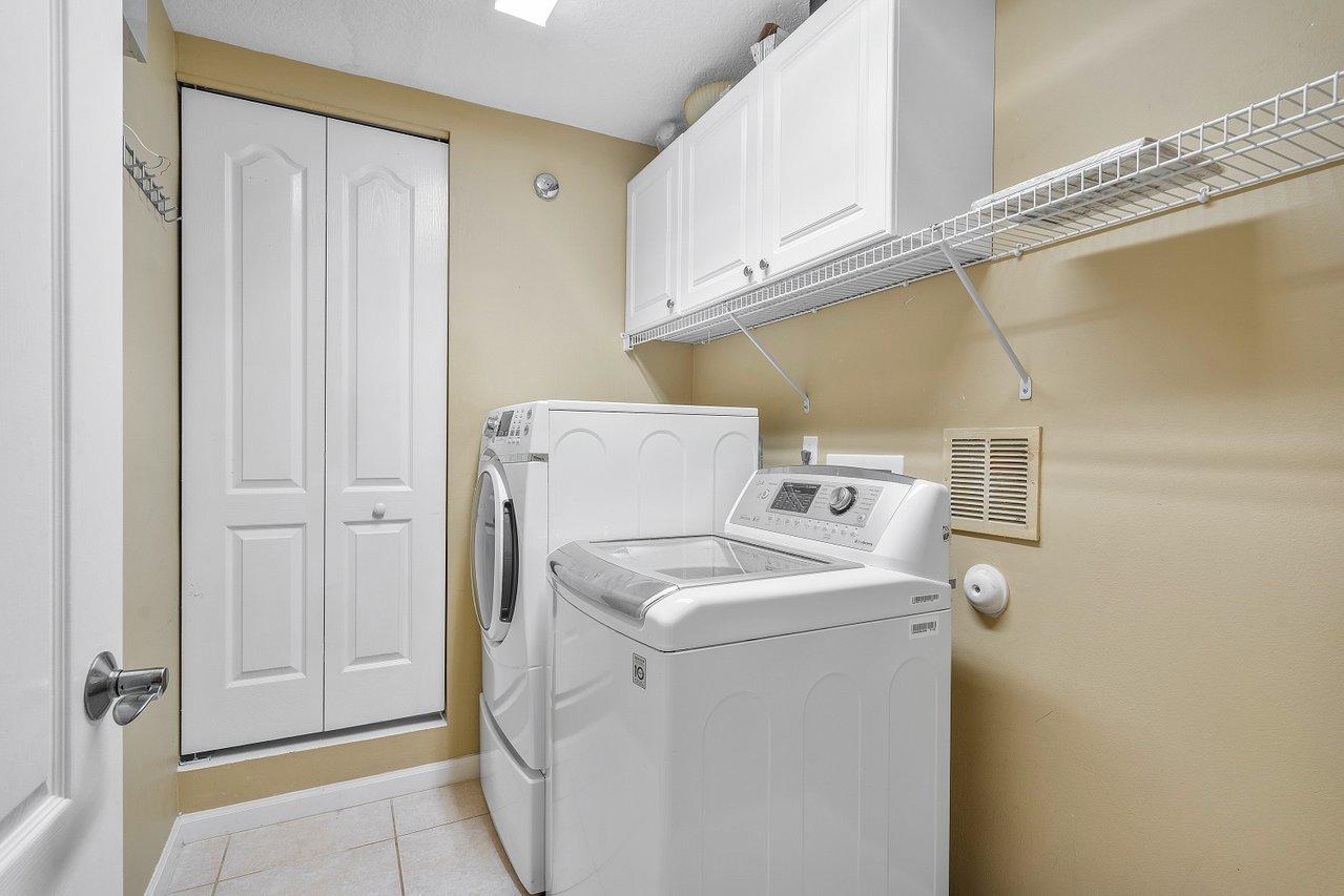 10057 Jockey Road Lake Worth, FL 33449 - Photo 16 of 43 016-10057JockeyRoad-LakeWorth-FL-33449-S