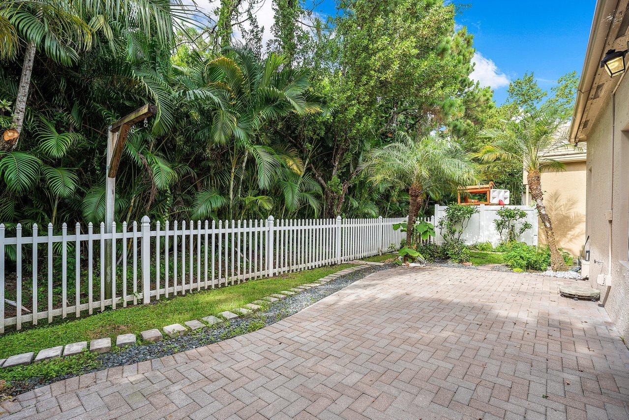 10057 Jockey Road Lake Worth, FL 33449 - Photo 30 of 43 030-10057JockeyRoad-LakeWorth-FL-33449-S