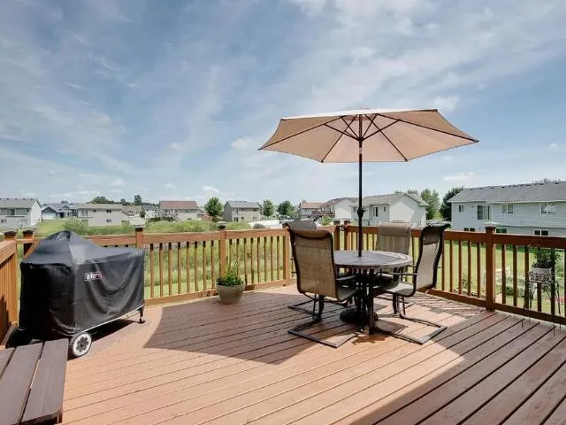 $307,000 | 2006 Independence Street South, Cambridge, MN 55008