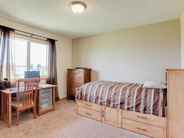 $299,999 | 2006 Independence Street South, Cambridge, MN 55008