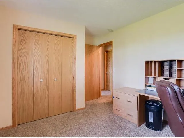 $299,999 | 2006 Independence Street South, Cambridge, MN 55008