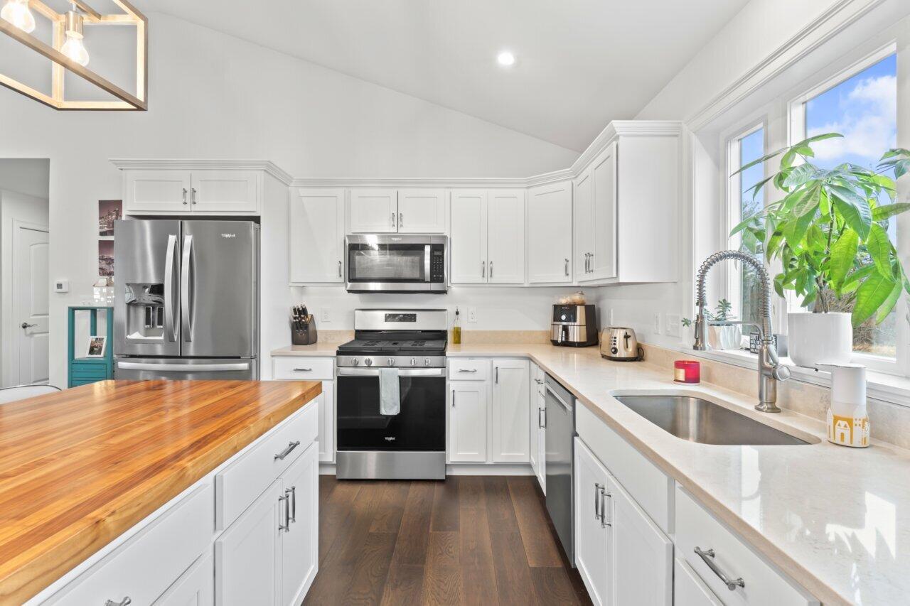 92 High Street North Berwick, ME 03906 - Photo 3 of 25 ii