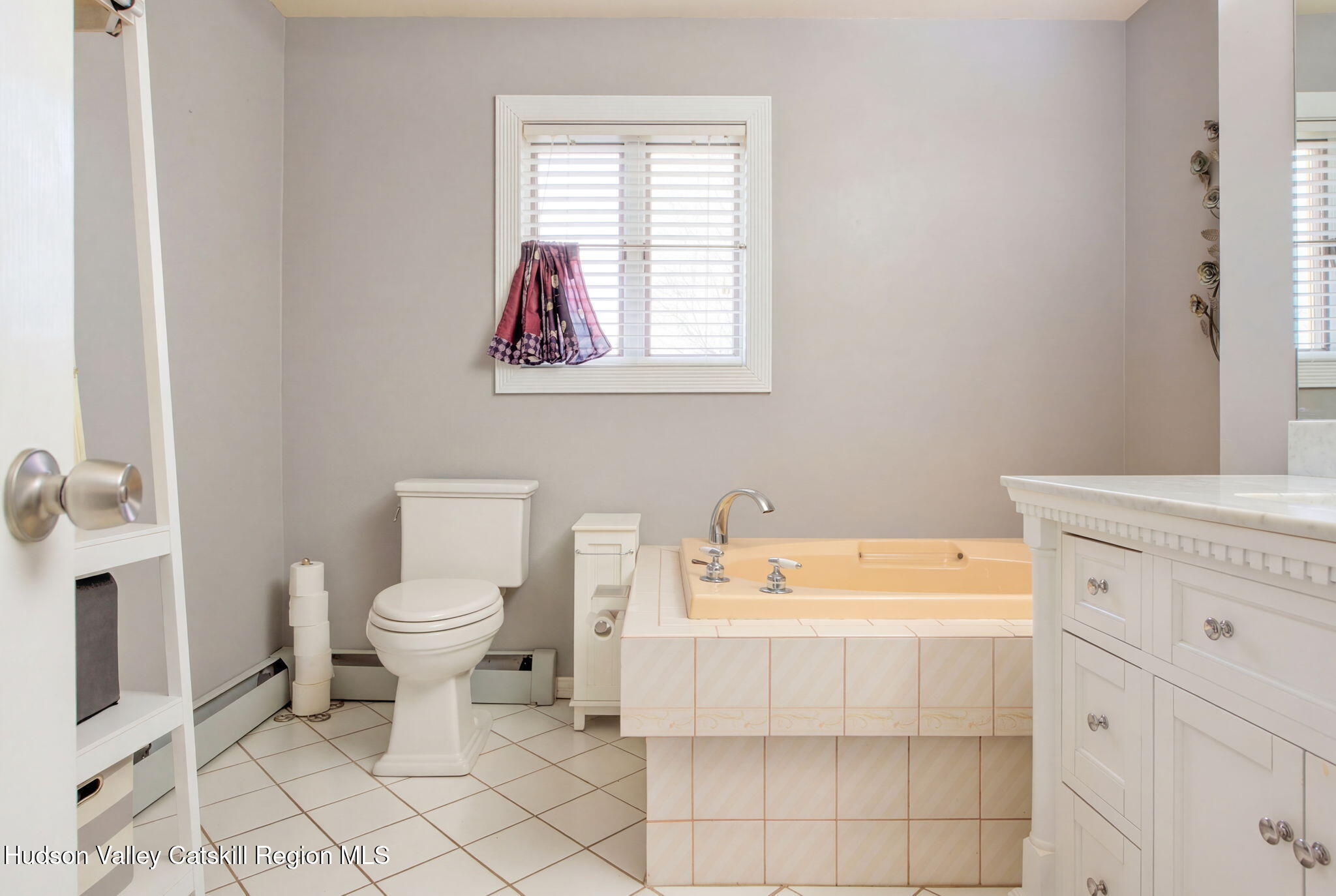 2931 Sleepy Hollow Road Athens, NY 12015 - Photo 19 of 40 32-int-12-primary-bathroom