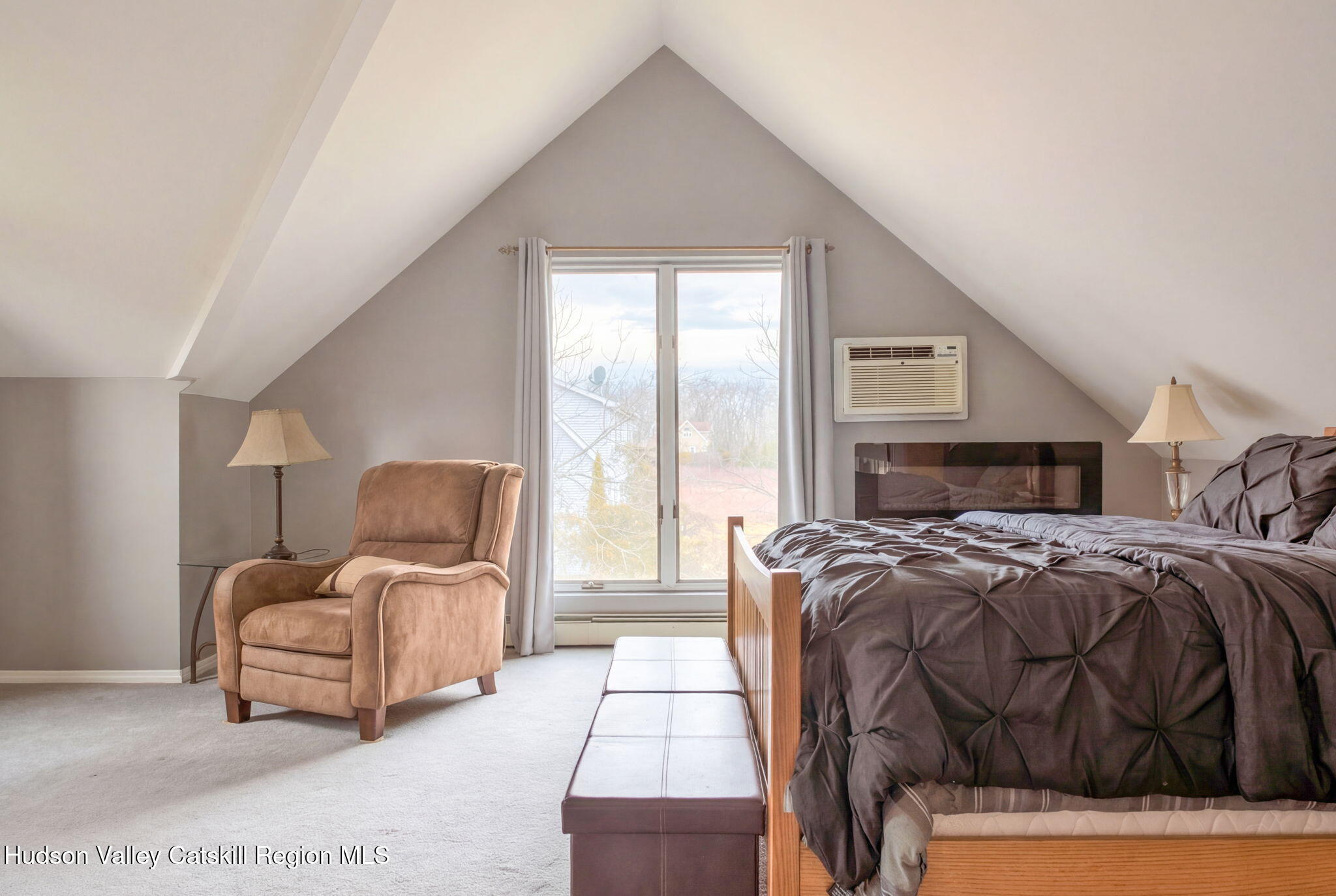 2931 Sleepy Hollow Road Athens, NY 12015 - Photo 28 of 40 21-int-win-11-primary-bedroom