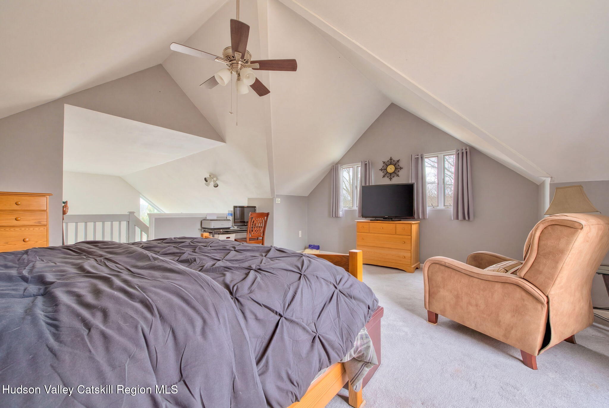 2931 Sleepy Hollow Road Athens, NY 12015 - Photo 29 of 40 22-int-win-12-primary-bedroom