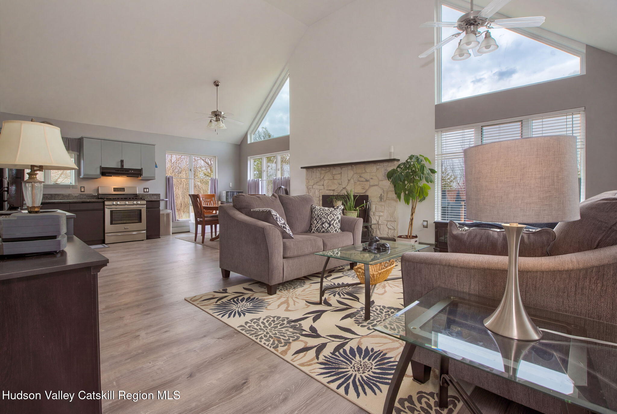 2931 Sleepy Hollow Road Athens, NY 12015 - Photo 10 of 40 10-int-win-1-living-room