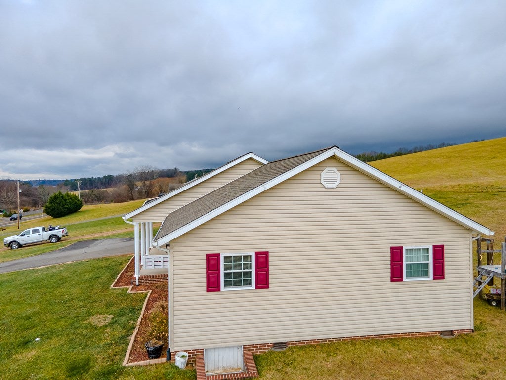 2483 Pipers Gap Road Galax, VA 24333 - Photo 45 of 50 Gallery Image 45