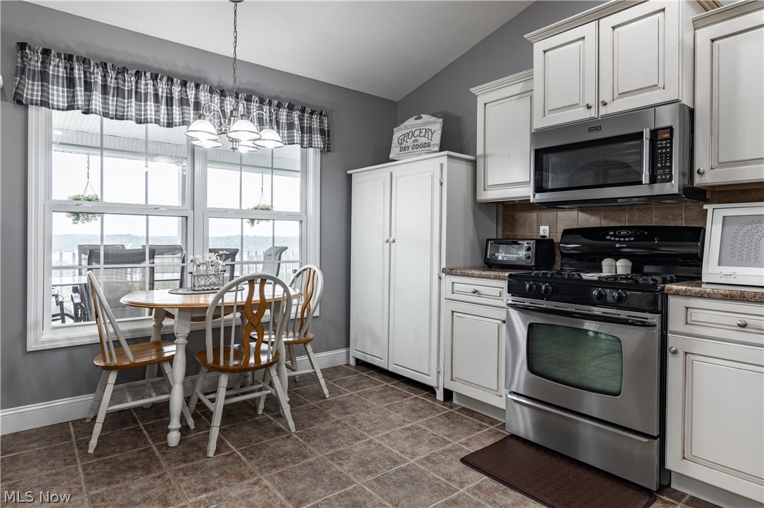 981 River Hill Road Washington, WV 26181 - Photo 12 of 26 Gallery Image 12