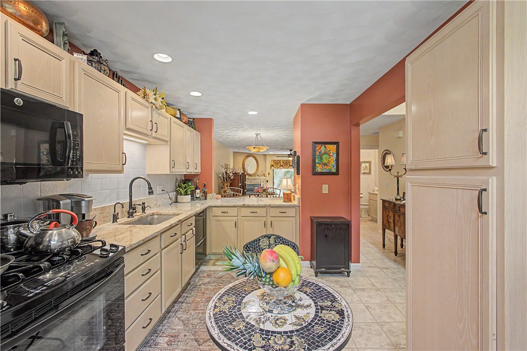 5 Wake Robin Road, Unit 3004 Lincoln, RI 02865 - Photo 7 of 40