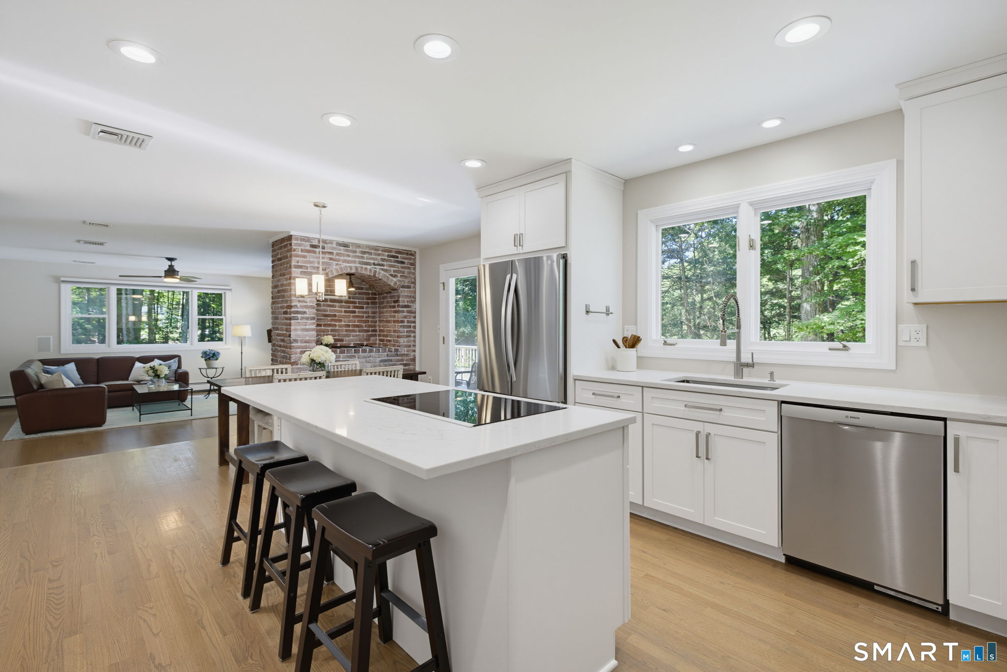 212 Cold Spring Road Avon, CT 06001 - Photo 5 of 39