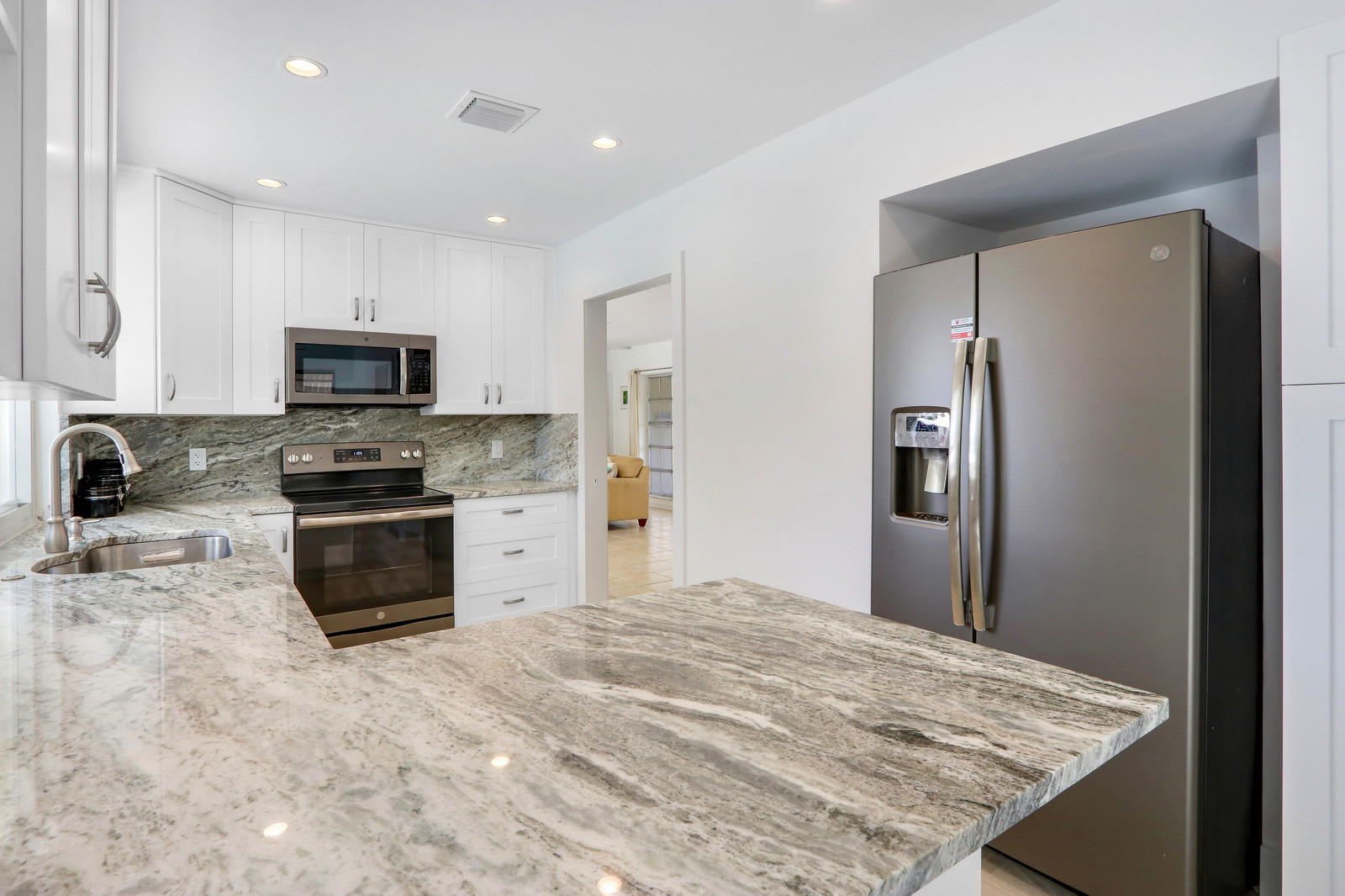 840 Southwest 7th Street Boca Raton, FL 33486 - Photo 6 of 35 09_Images_9_of_28_mls