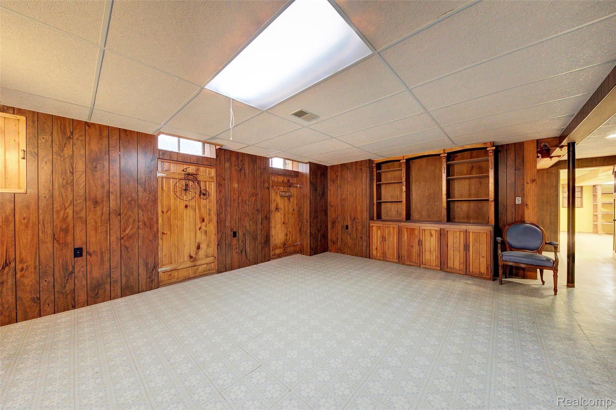 3292 Napier Road Canton, MI 48187 - Photo 43 of 80 4H8A9558_59_60.jpg