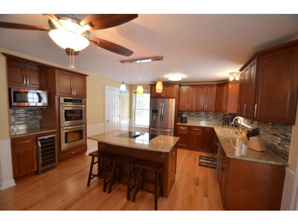 363 New Boston Road Bedford, NH 03110 - Photo 4 of 24