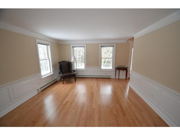 363 New Boston Road Bedford, NH 03110 - Photo 7 of 24