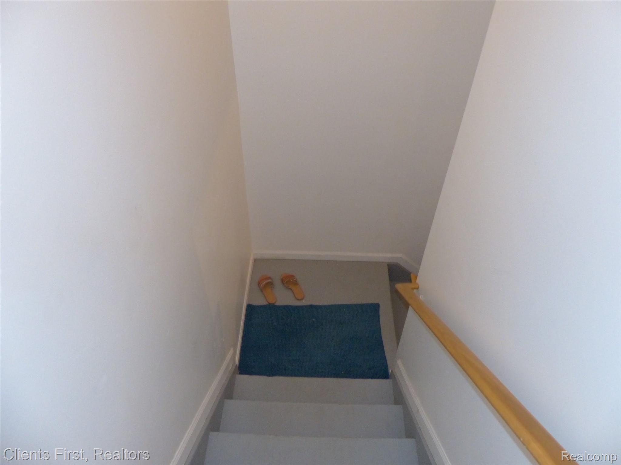 574 Seabrook Drive Rochester, MI 48307 - Photo 57 of 66 P1060434.JPG