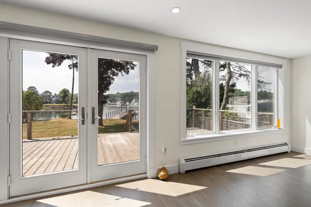 $1,299,000 | 21 Sea Street, Boothbay Harbor, ME 04538