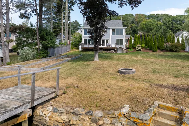$1,299,000 | 21 Sea Street, Boothbay Harbor, ME 04538