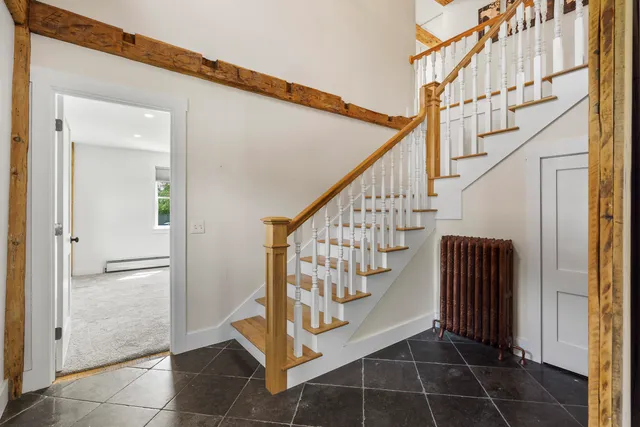 $1,299,000 | 21 Sea Street, Boothbay Harbor, ME 04538