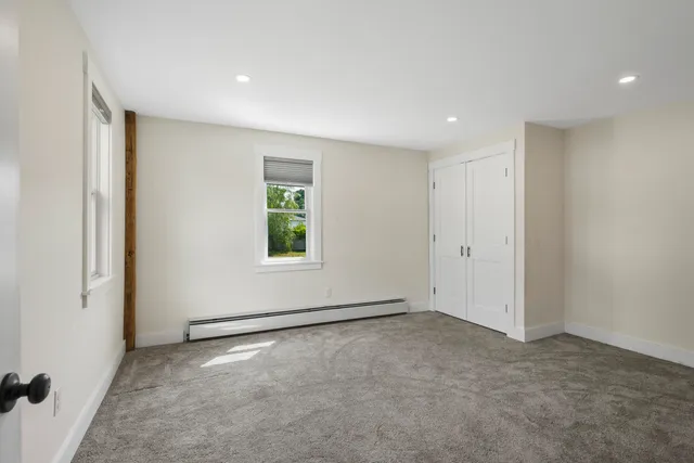 $1,299,000 | 21 Sea Street, Boothbay Harbor, ME 04538