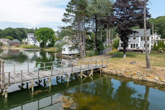 $1,299,000 | 21 Sea Street, Boothbay Harbor, ME 04538