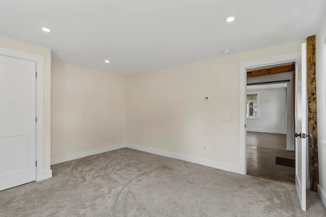 $1,299,000 | 21 Sea Street, Boothbay Harbor, ME 04538