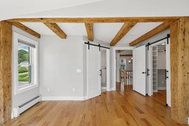 $1,299,000 | 21 Sea Street, Boothbay Harbor, ME 04538