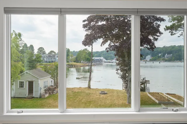 $1,299,000 | 21 Sea Street, Boothbay Harbor, ME 04538