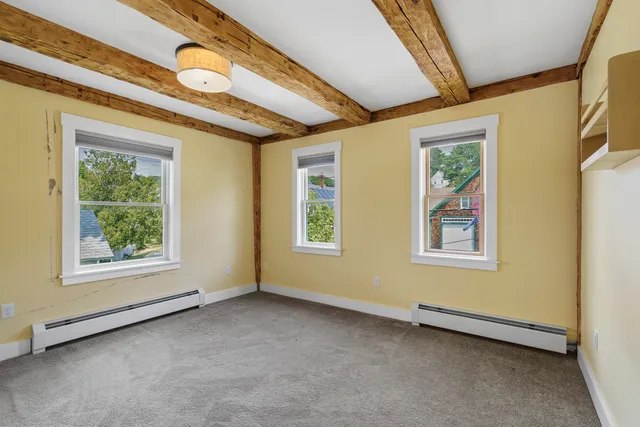 $1,299,000 | 21 Sea Street, Boothbay Harbor, ME 04538