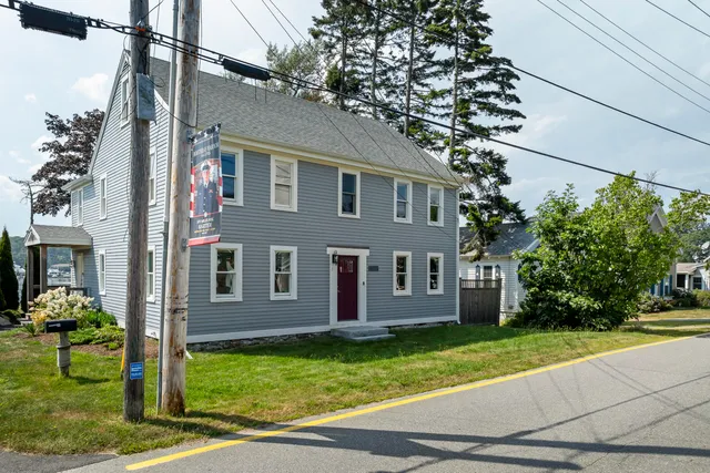 $1,299,000 | 21 Sea Street, Boothbay Harbor, ME 04538