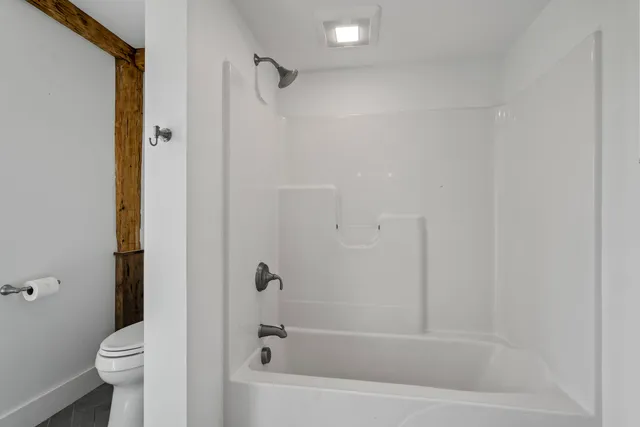 $1,299,000 | 21 Sea Street, Boothbay Harbor, ME 04538