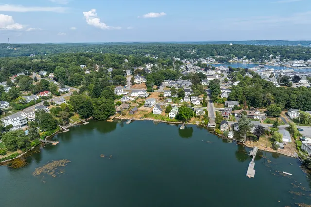 $1,299,000 | 21 Sea Street, Boothbay Harbor, ME 04538