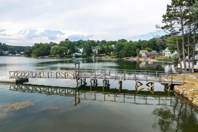 $1,299,000 | 21 Sea Street, Boothbay Harbor, ME 04538