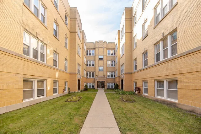 $1,495 | 4426 North St Louis Avenue, Unit G, Chicago, IL 60625