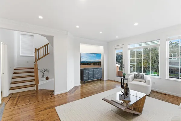 $1,098,000 | 12 Baycrest Way, South San Francisco, CA 94080