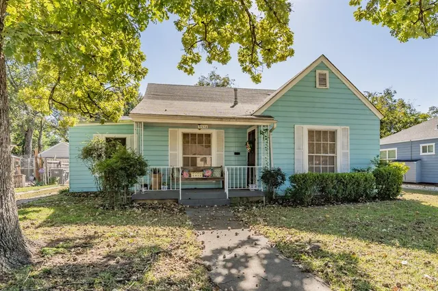 $279,900 | 3516 Primrose Avenue, Fort Worth, TX 76111