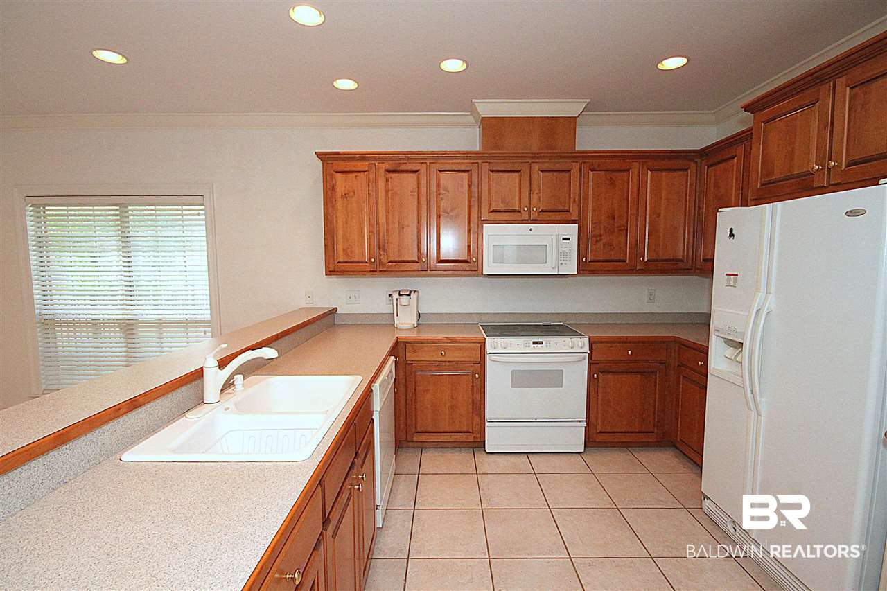 30283 Green Court Daphne, AL 36527 - Photo 12 of 40 Kitchen