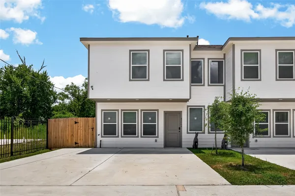 $1,900 | 8306 Tidwell Road, Unit B, Houston, TX 77028