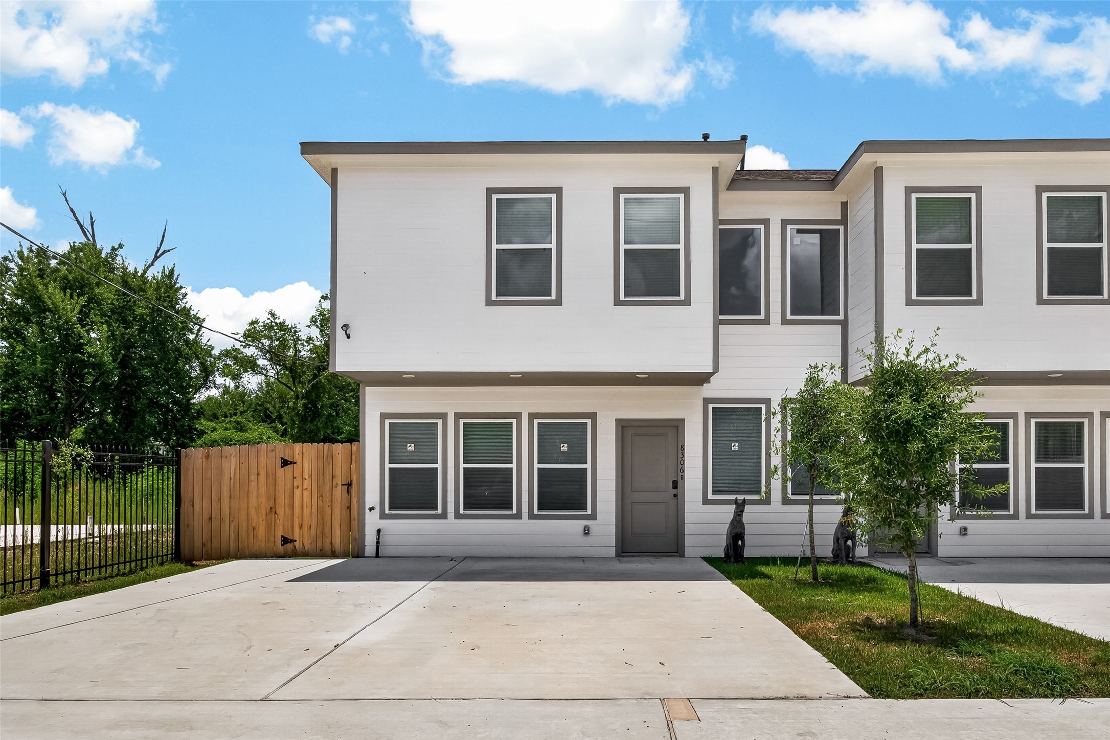8306 Tidwell Road, Unit B Houston, TX 77028 - Photo 1 of 24